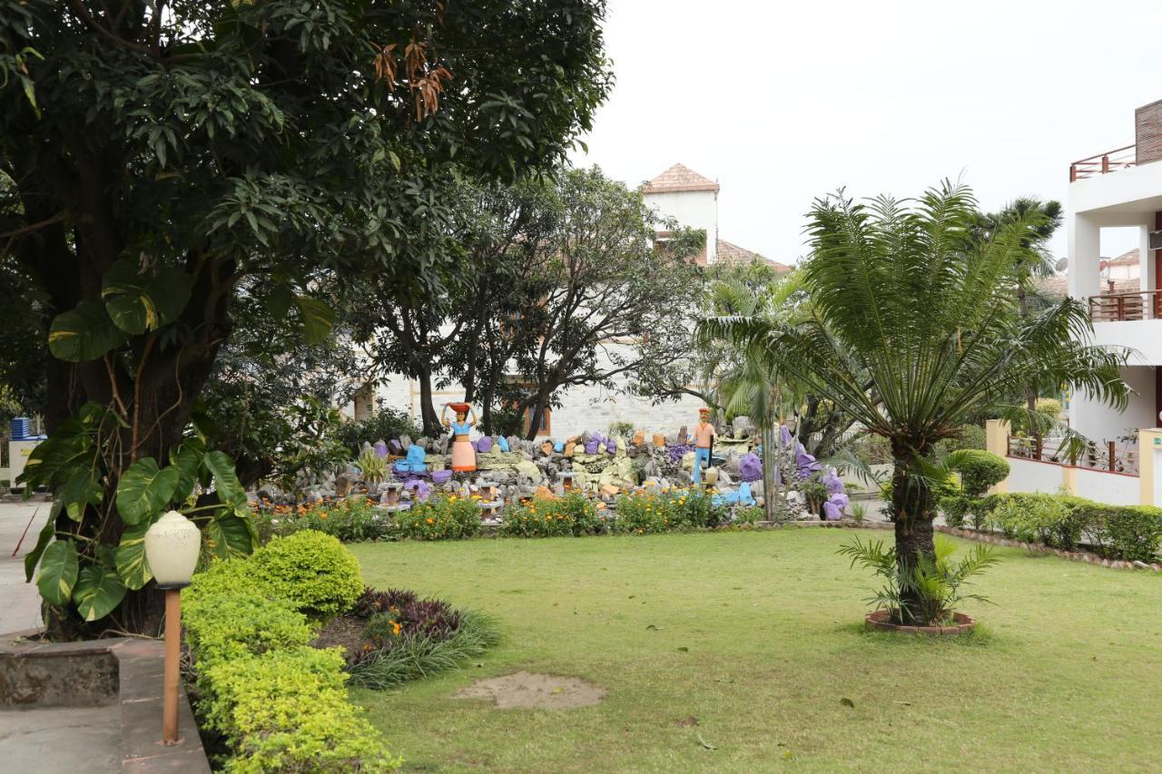 Bed and Breakfast The See Some Rishīkesh Exterior foto